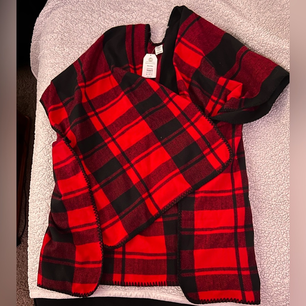 OS NWT Buffalo Check Shawl